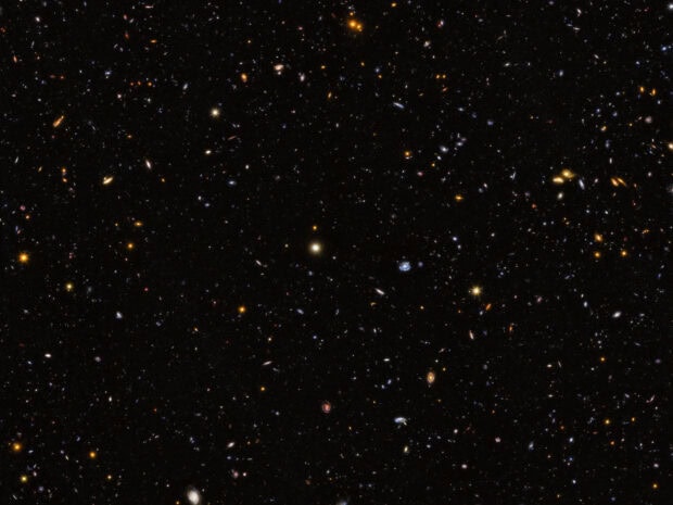 A vast view of Hubble deep field galaxies and stars in high definition