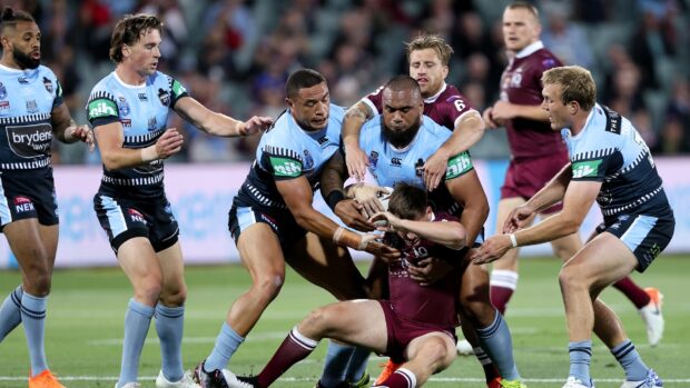 Rugby League Wallpapers capture fierce players contesting ball during game, HD Desktop Wallpaper