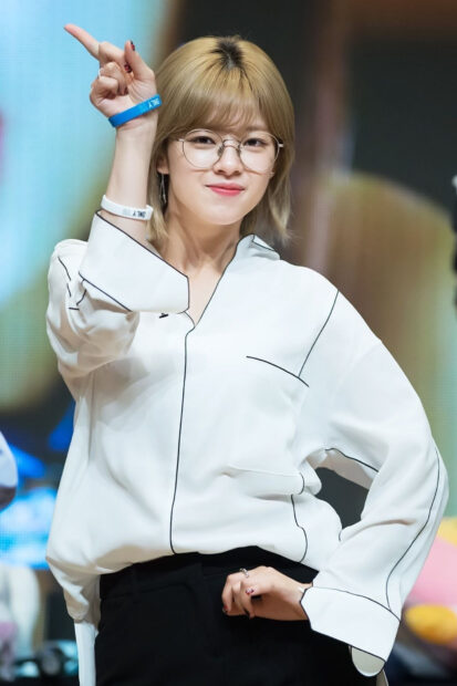 Jeongyeon Twice is posing confidently wearing glasses and a white shirt, HD Mobile Wallpaper