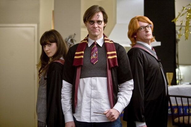 Jim Carrey dressed as Harry Potter with friends in wizard costumes, HD Desktop Wallpaper