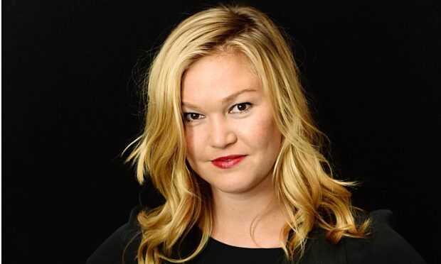 Julia Stiles wallpapers showing a confident woman with blonde hair and red lipstick, HD Desktop Wallpaper