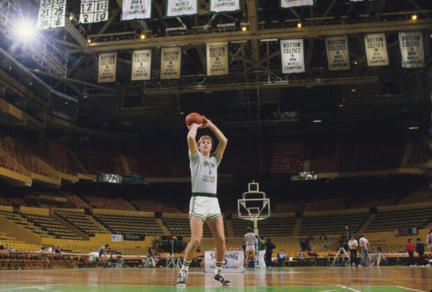 Larry Bird is practicing basketball in an empty Boston Celtics arena, 2K Desktop Wallpaper