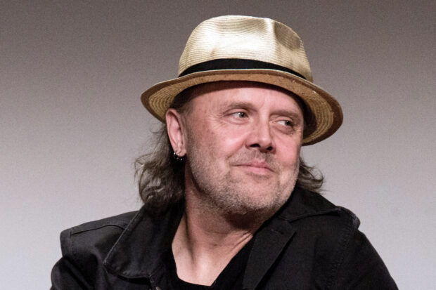 Lars Ulrich is wearing a hat and a black jacket in this portrait, HD Desktop Wallpaper