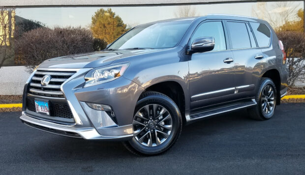 A gray Lexus GX is parked on the asphalt under the clear sky, HD Desktop Wallpaper