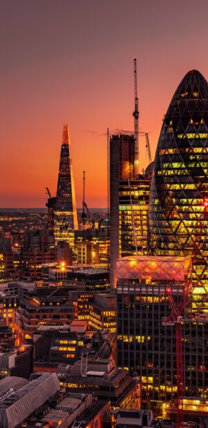 United Kingdom Wallpapers capture urban beauty. 2K Mobile Wallpaper