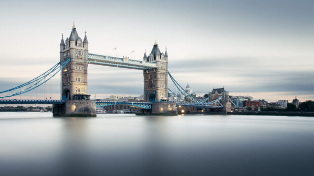 The London skyline features the iconic Tower Bridge over the river, 4K Desktop Wallpaper