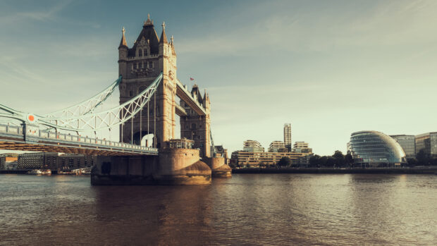 The London skyline featuring the iconic Tower Bridge over the river, 4K Desktop Wallpaper