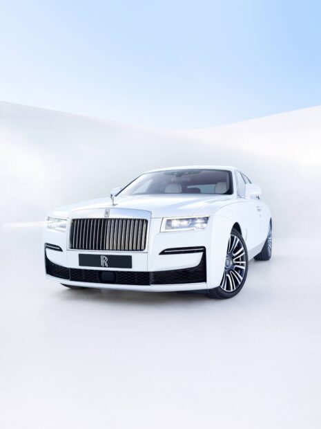 This Rolls Royce Ghost shows elegant design and luxury in a high end car, HD Mobile Wallpaper