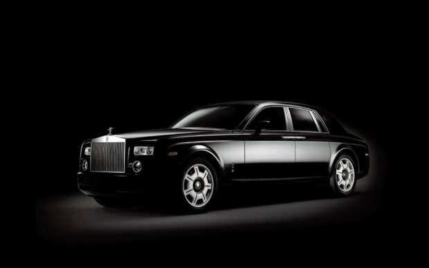 Rolls Royce Phantom Wallpapers highlight the sleek black exterior of the car, HD Desktop Wallpaper