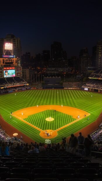 A crowded Major League Baseball game is underway at the stadium at night, HD Phone Wallpaper