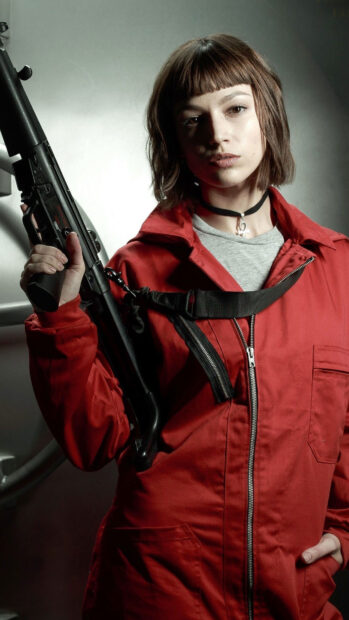 A character from Money Heist holding a rifle and looking serious, 4K Mobile Wallpaper