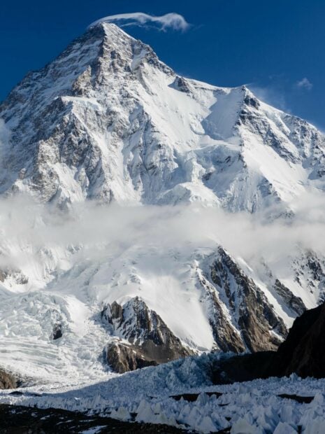 Snow covered Mount Everest landscape showing rugged peaks and glacier formations