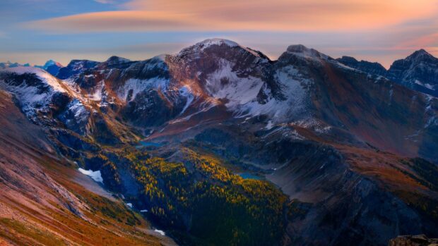 The scenery wallpapers show a mountain range with autumn trees under a colorful sunset sky, 4K Desktop Wallpaper