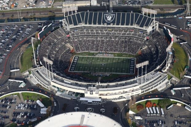 Oakland Wallpaper HD Desktop stadium filled with fans during an Oakland Raiders football game in the city