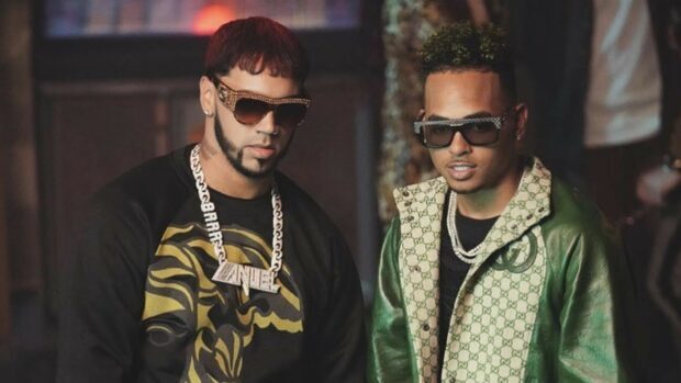 Ozuna and Anuel pose together wearing luxury fashion and sunglasses, HD Desktop Wallpaper