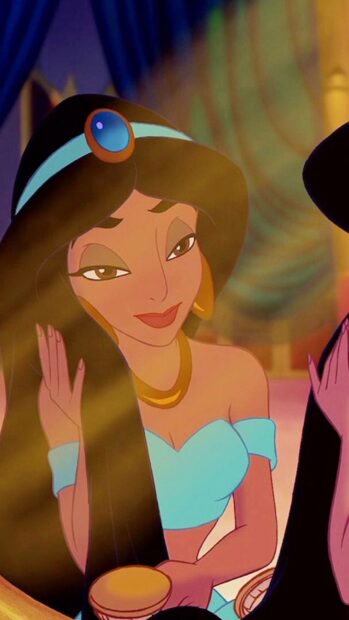 Princess Jasmine in a blue outfit smiling and holding a golden container, HD Phone Wallpaper