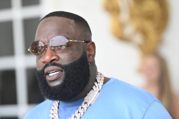 Rick Ross wears sunglasses and a gold chain in this portrait, HD Desktop Wallpaper