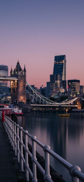 The River Thames Wallpapers show Tower Bridge and city lights at dusk along the river, HD Phone Wallpaper