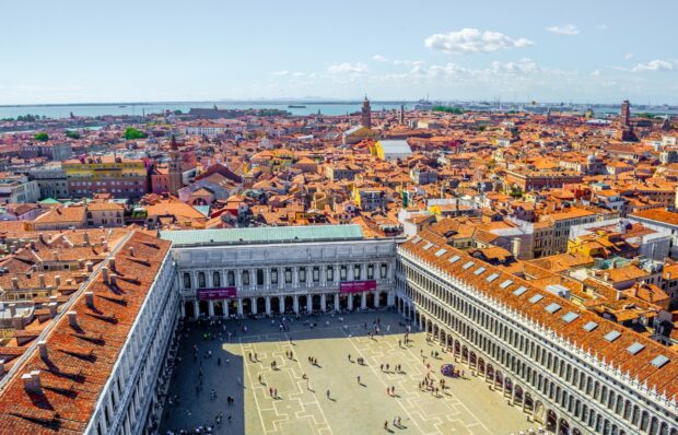 Aerial view of St Marks Square and surrounding buildings in Venice, Italy, HD Desktop Wallpaper