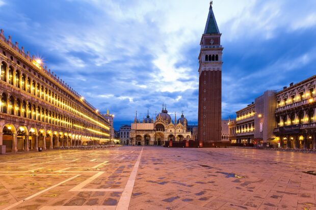 St Marks Square features illuminated historic buildings under a cloudy blue sky, HD Desktop Wallpaper