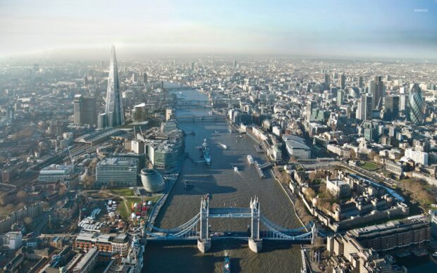 The River Thames flows through the heart of the city with various boats on the water, HD Desktop Wallpaper