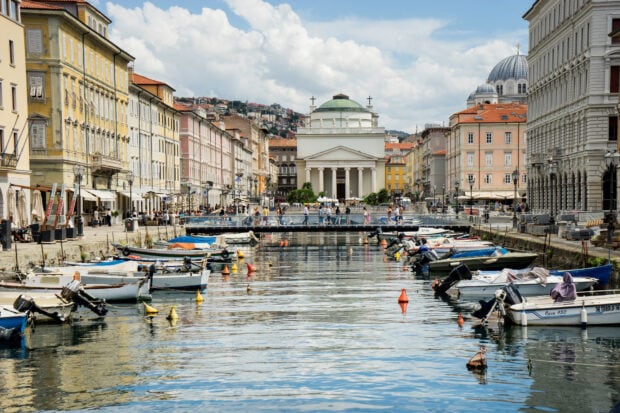 Boats along the water in Trieste city canal, HD Desktop Wallpaper