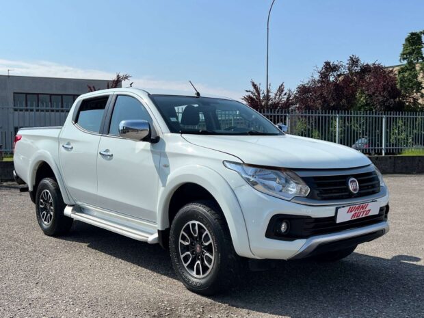 A Fiat Fullback truck shown in a clear daylight setting, HD Desktop Wallpaper