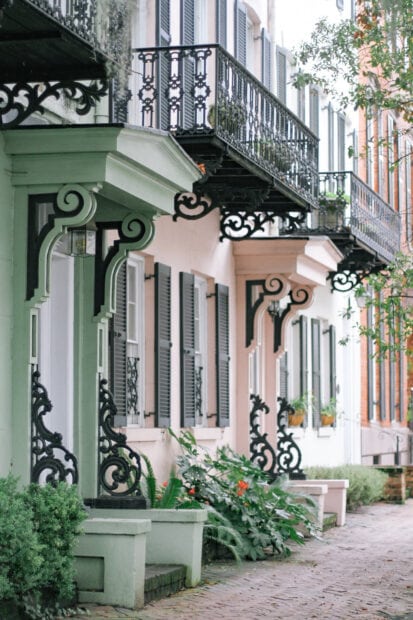 Charming street view with classic Savannah architecture and lush greenery in Georgia