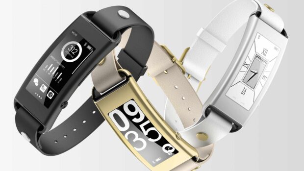 Modern smartwatches with different display styles and leather straps are shown clearly on a white background