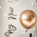 New Year Aesthetic Gold Banner Balloons Party Wallpaper
