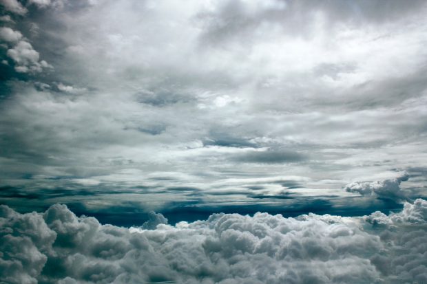 Clouds above the sky photos.