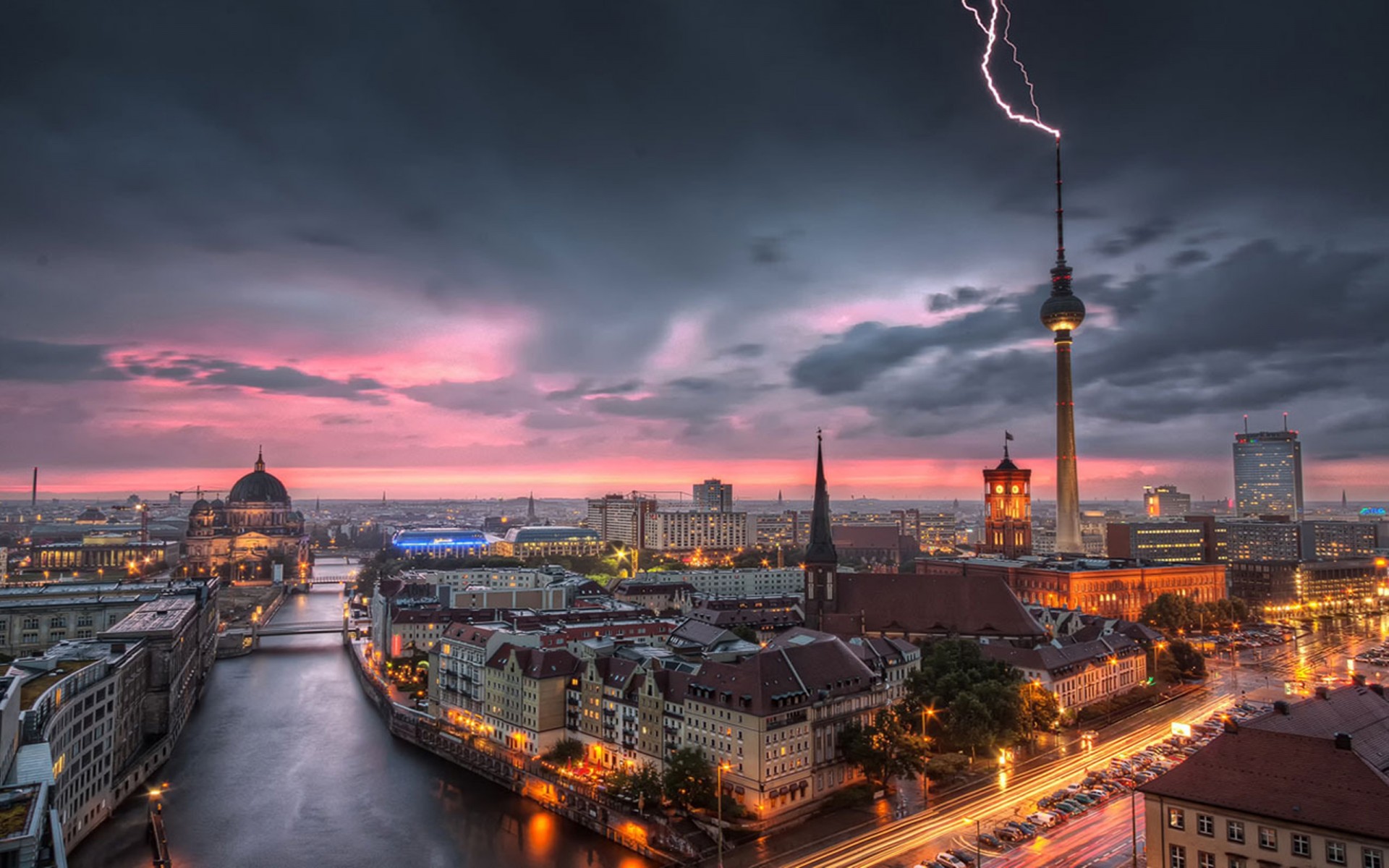Berlin ganz groß - Top 15 im Städteranking und auf 