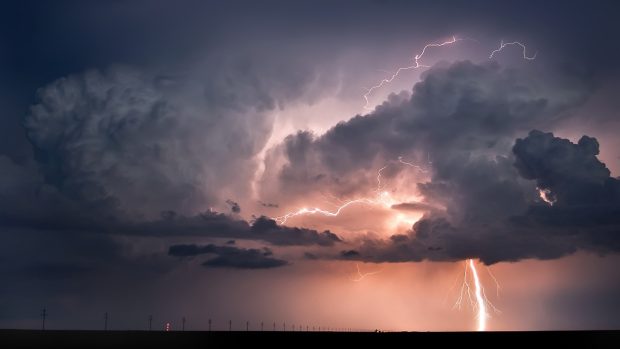 Desktop lightning storm free.