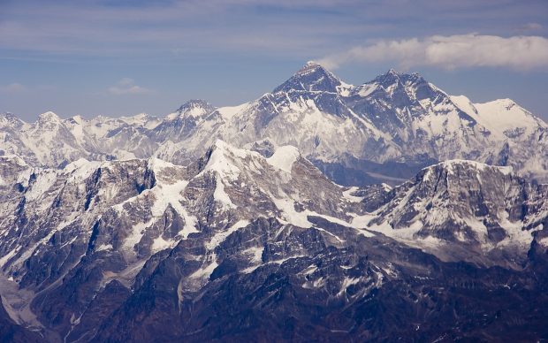 Downloadfiles wallpapers 1920 1200 mount everest wallpaper landscape nature.