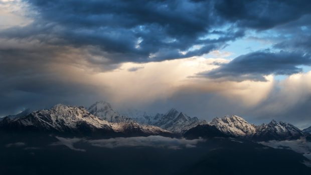 Free hd himalayas wallpaper.