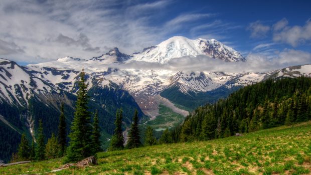 HD Pictures Mount Rainier.