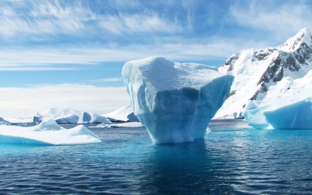 Iceberg antarctica ice floe ocean images 3840x2400.