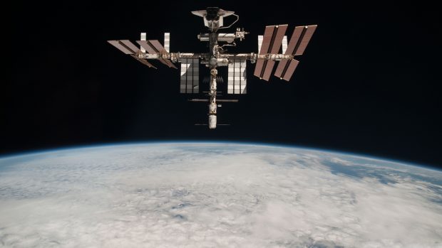 International space station in orbit images.