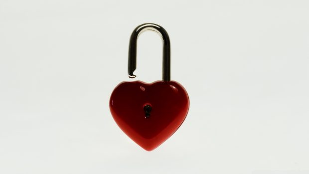 Love lock wallpaper 1920x1080.