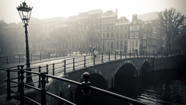 Misty amsterdam wallpaper 1920x1080.