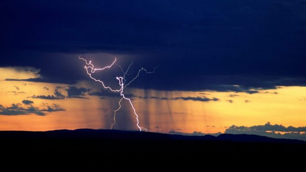 Nature lightning storm park forces utah national zion front wallpaper beauty desktop hd.