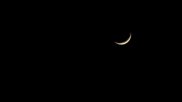Pictures Crescent moon background.
