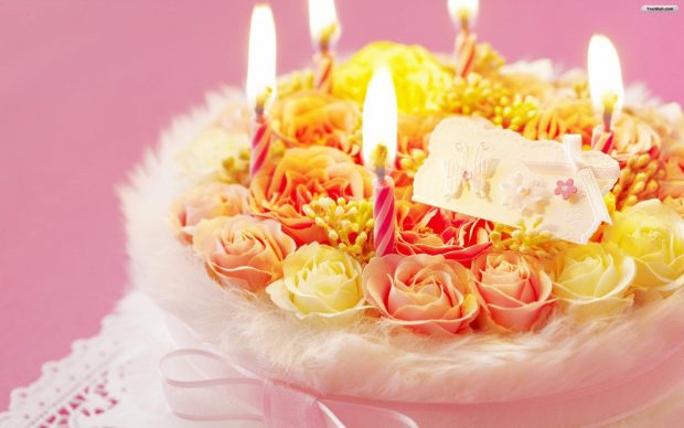 Roses Candle Happy Birthday for girls.