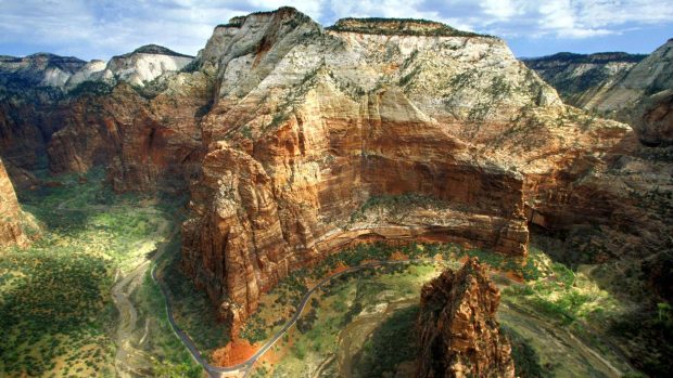 Sky high walls Zion National Park Photos.