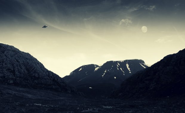 Ufo flying wallpaper 1920x1200.