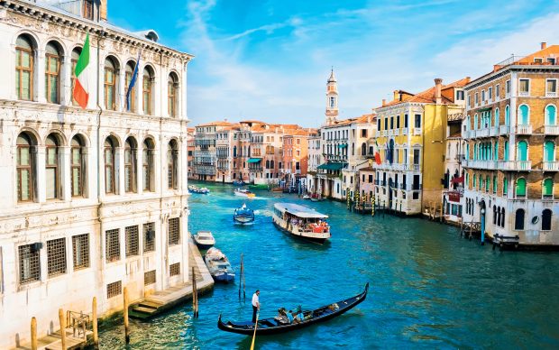 Venice italy 4k 5k wide pictures.