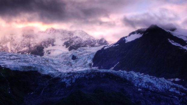 Beautiful Snow Mountains Photo.