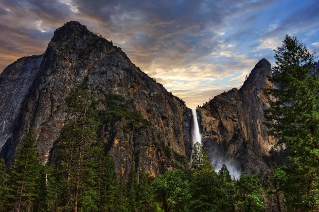 Beautiful Yosemite Night Wallpaper 6.