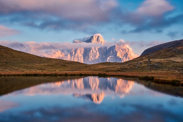 Cool mountain under clouds wallpaper 4K.