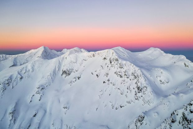 Mountain Snow 4K Desktop Image.